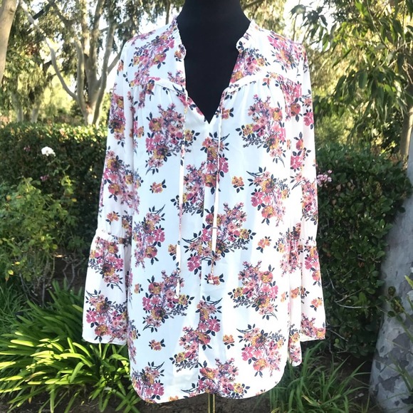 14th & Union Ivory Floral Bell Sleeve Blouse - Picture 2 of 7